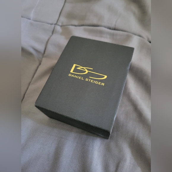 ✨️HP✨️Daniel Steiger | NWOT Desira Radiance Multicolor Floral Gold Tone Bracelet - Picture 7 of 7